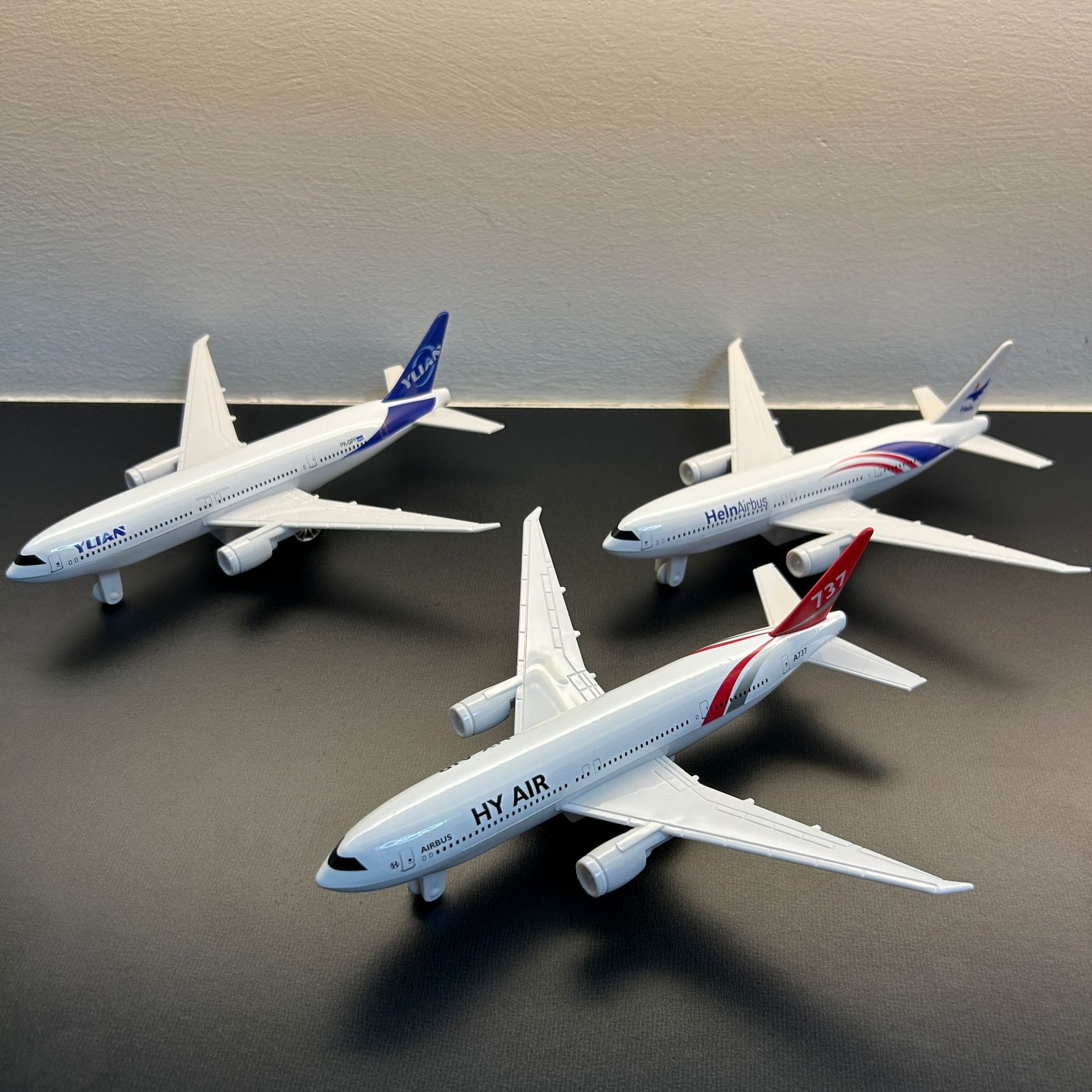ミニチュア航空モデル子供のおもちゃシミュレーション合金航空機 - Model Airplane Plastic のレビューと価格